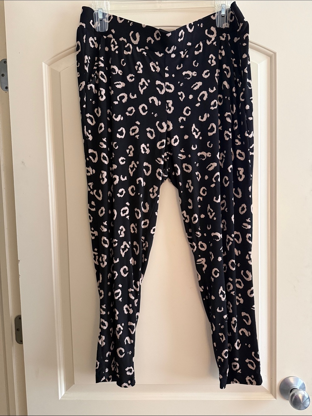 torrid Black Pull On Pants with Cream Leopard Print